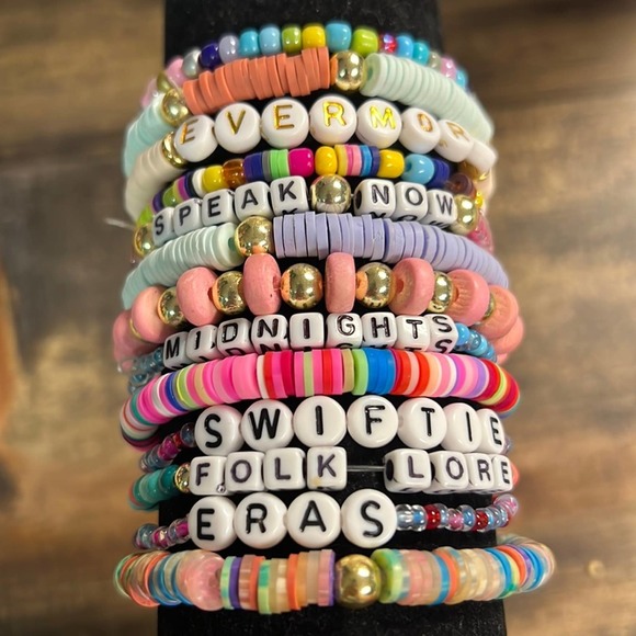 Grab Bag of Thirteen Friendship Bracelets - Picture 1 of 4